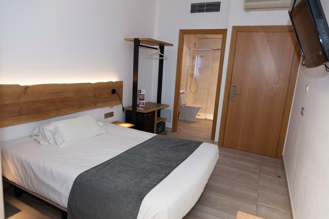 Hostal Paris Барселона Екстер'єр фото